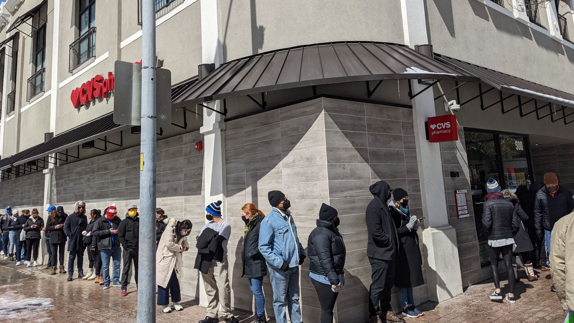 File:Line at pharmacy in Austin during the 2021 Texas power crisis.jpg