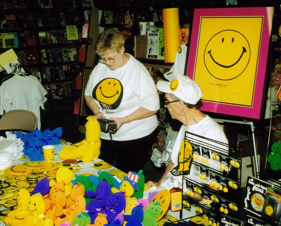 Harvey Ball (seated) at 35th Anniversary of Smiley public signing event