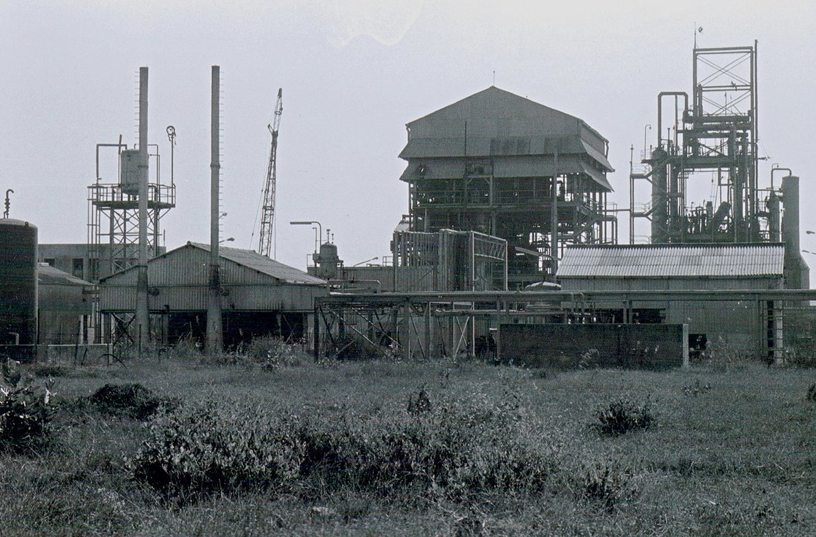 Union Carbide Pesticide Factory, Bhopal, India, 1985