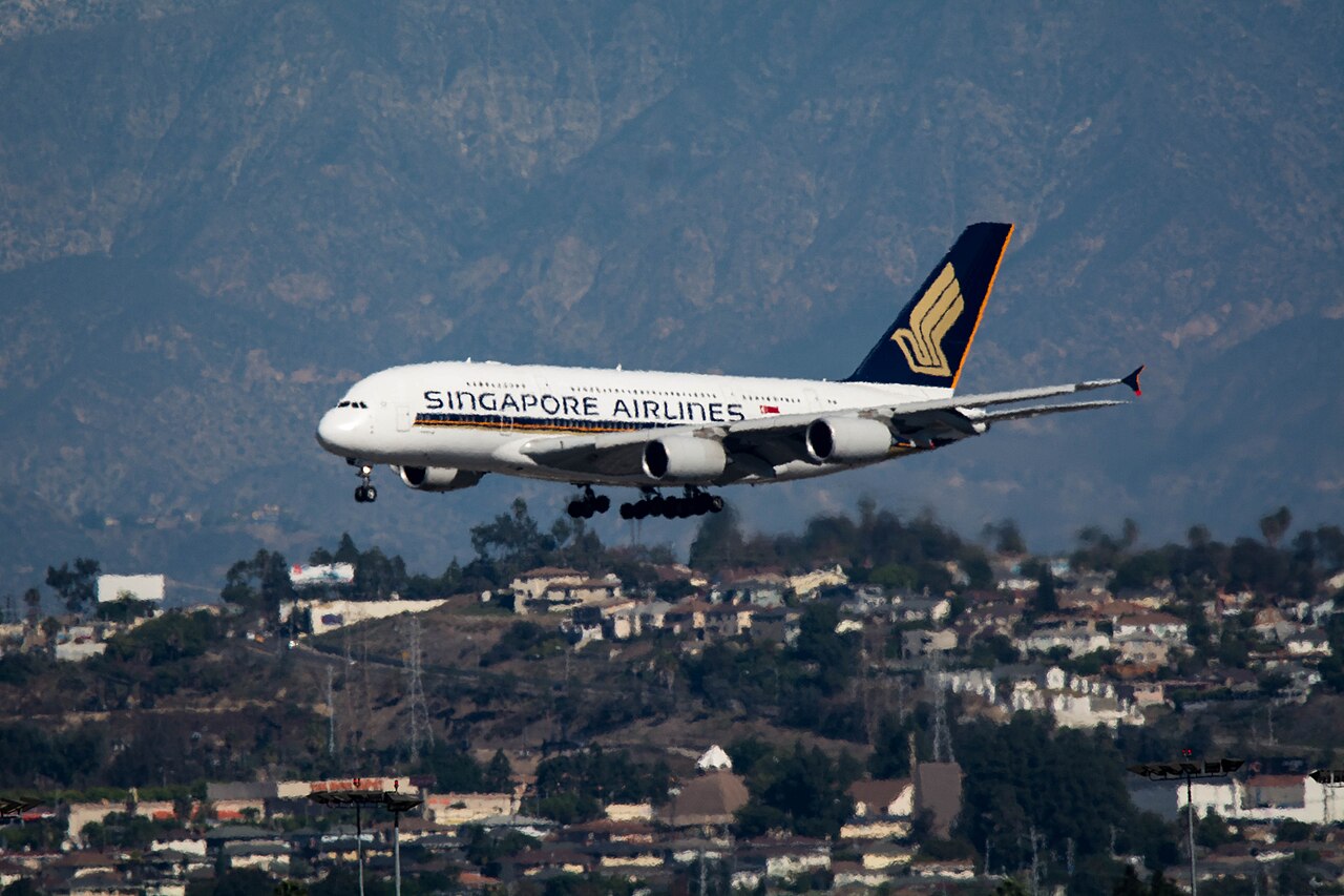 Los Angeles To Singapore flight