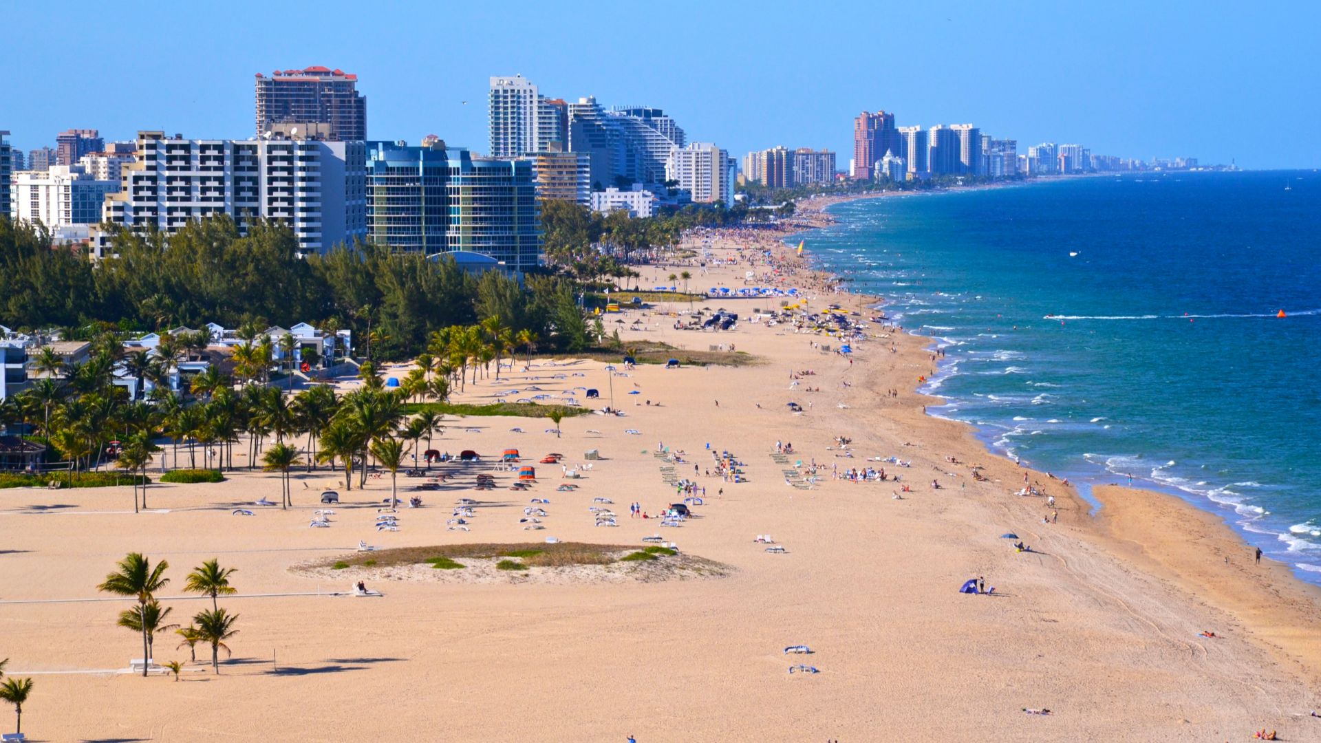 File:Beach at Fort Lauderdale.jpg