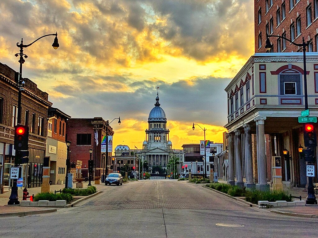 Illinois State Capitol At Sunset