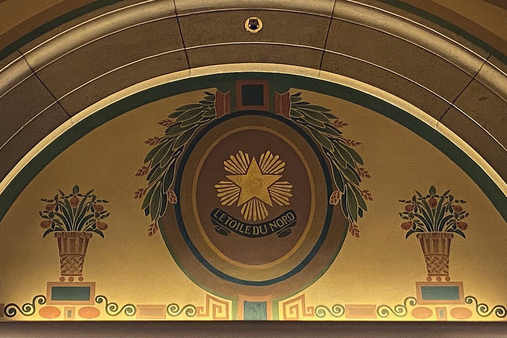 Stencil with Minnesota State motto 