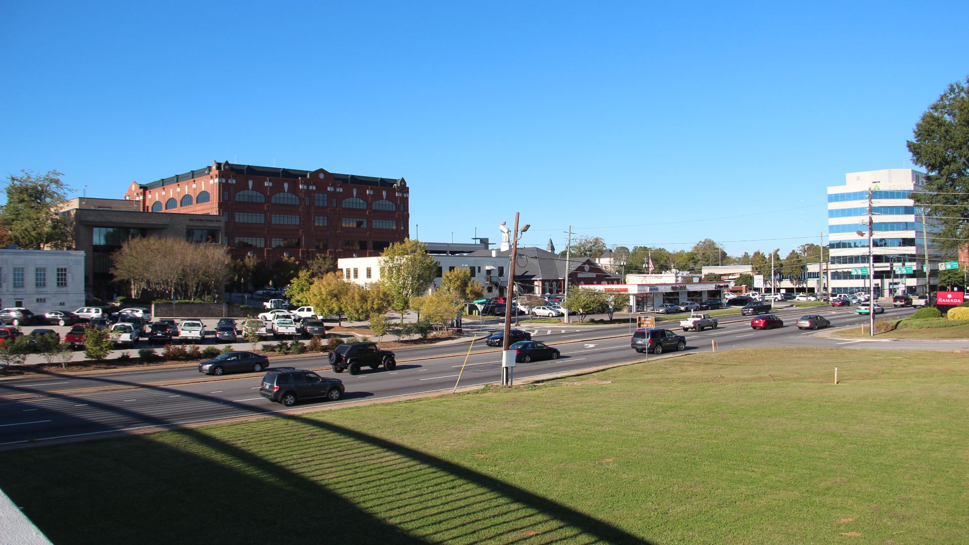 File:Downtown Gainesville, GA Oct 2017 2.jpg