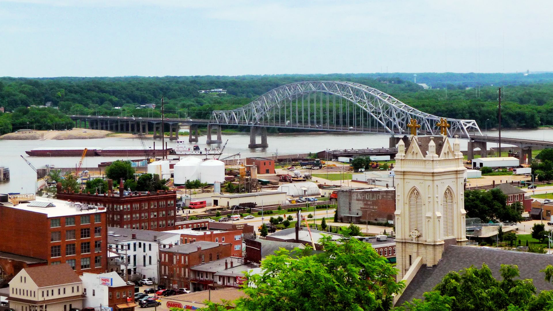 File:Beautiful downtown Dubuque.jpg