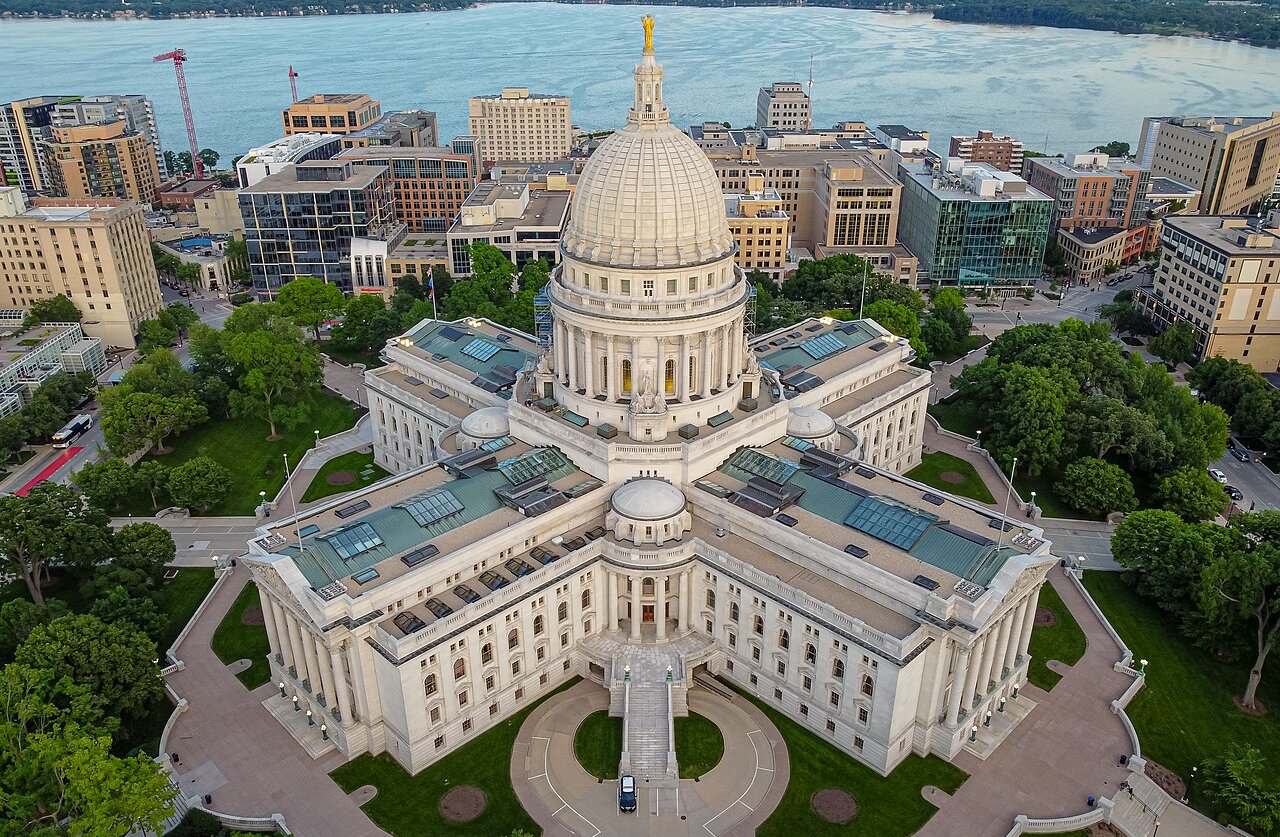 Aerial photo of Wisconsin State Capitol Building