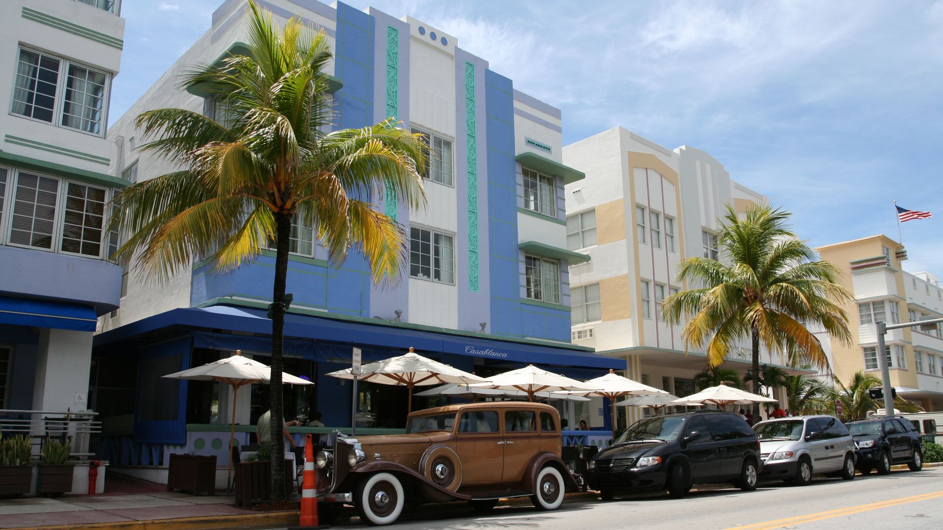 File:SouthBeachMiamiBeach.jpg