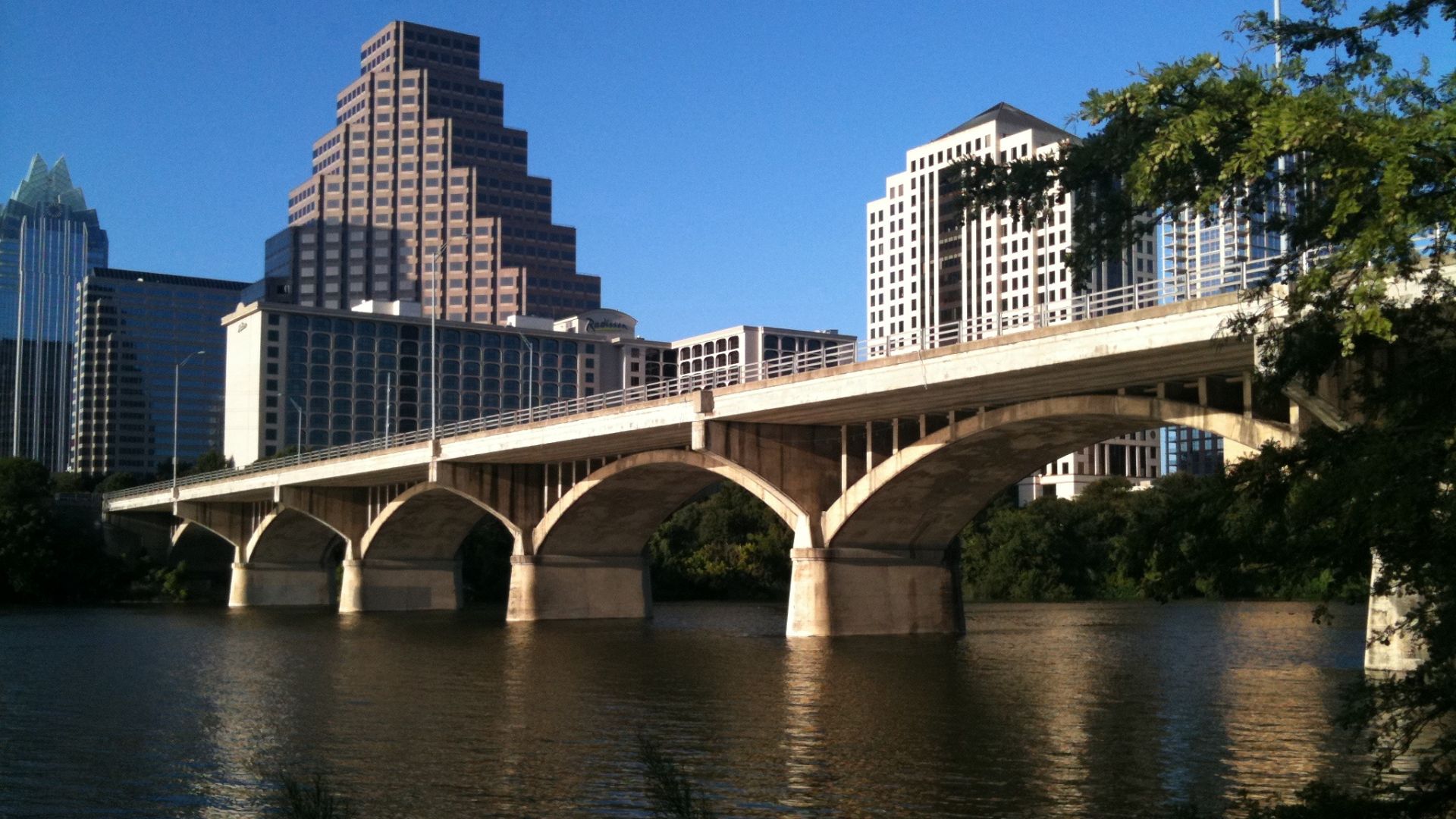 File:Congress Avenue Bridge.jpg