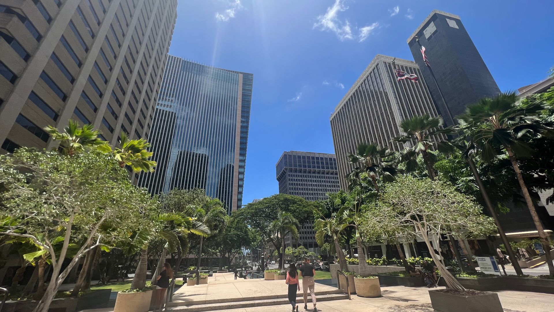 File:Bishop Square Hawaii.jpg