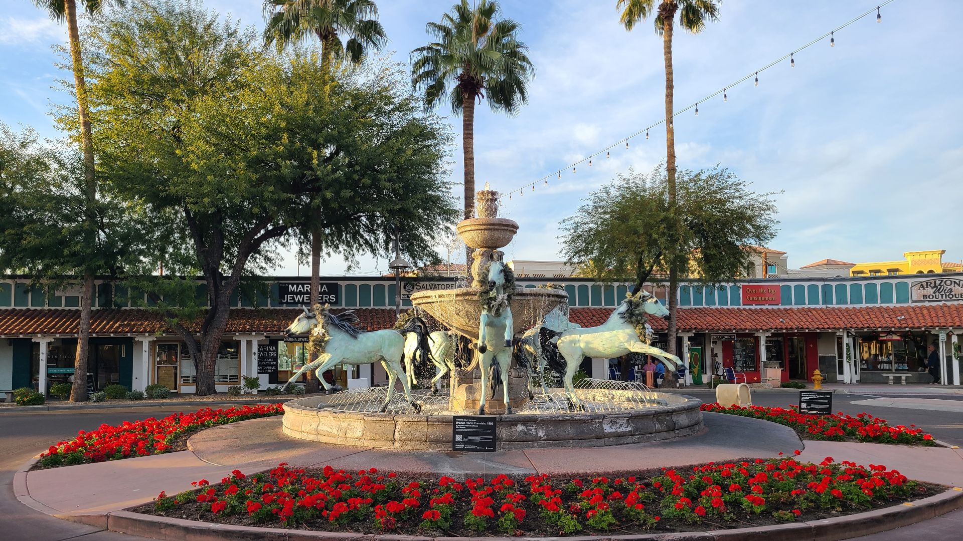 File:Bronze Horse Fountain in Scottsdale, AZ.jpg