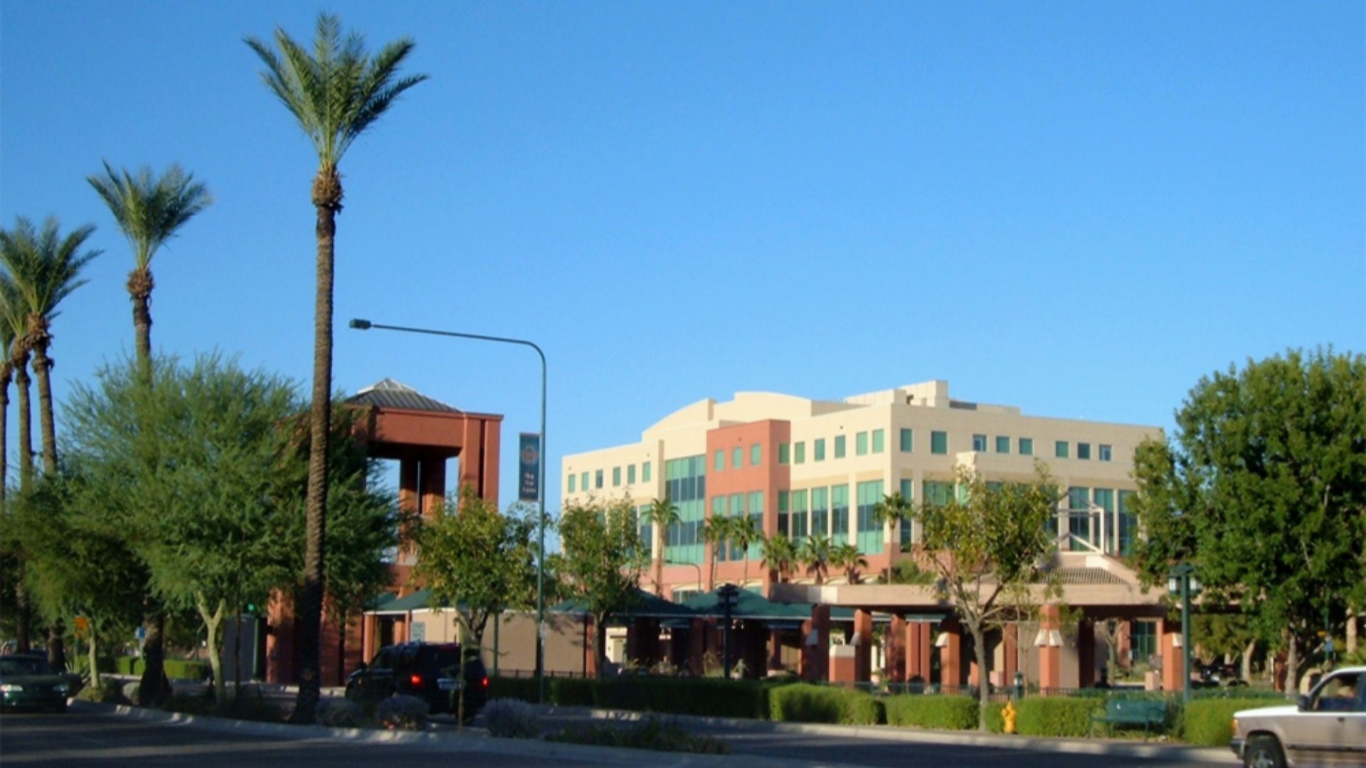 File:Chandler AZ downtown.jpg