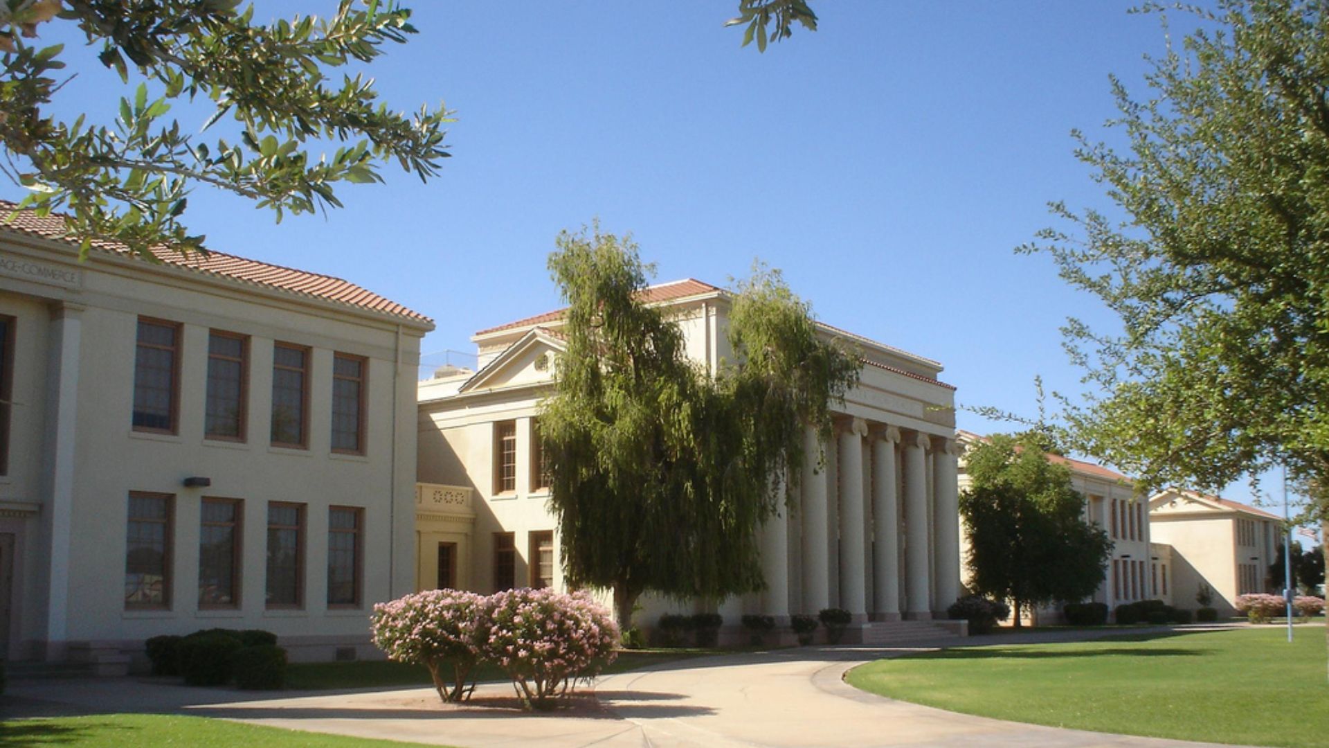 File:Chandler Arizona High School 1921.jpg