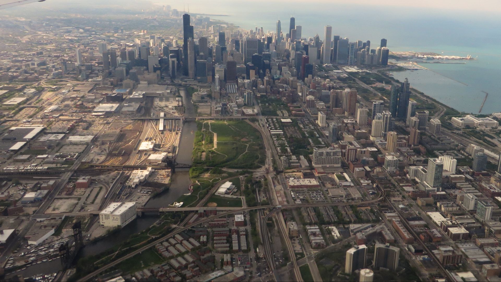 File:Chicago, Illinois (14023988838).jpg