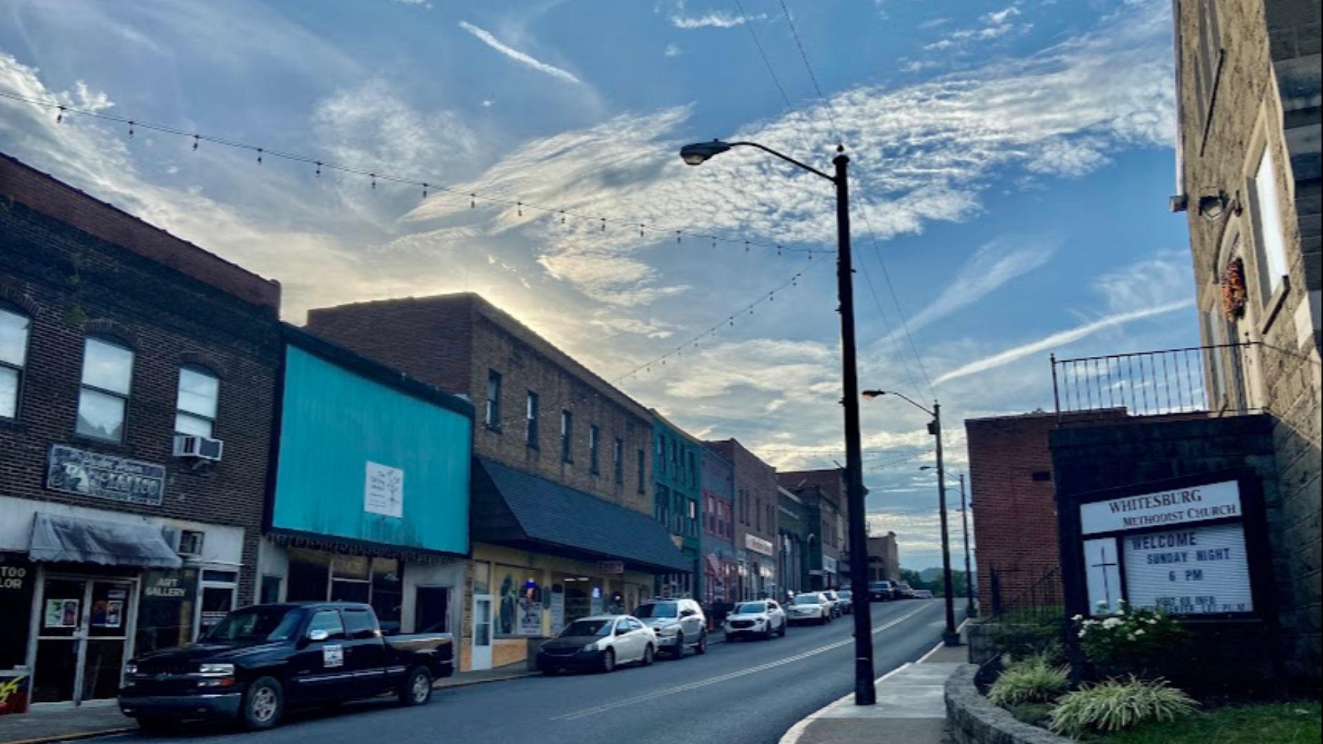 File:Main Street in Whitesburg, Kentucky downtown.jpg