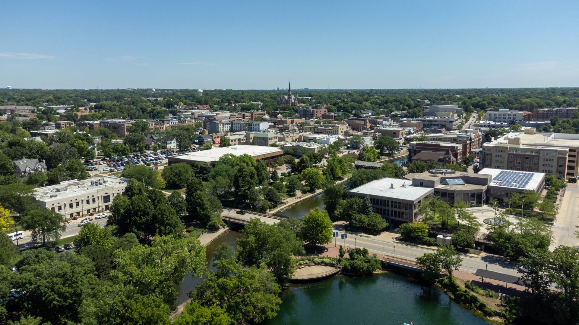 File:Naperville IL Skyline 2022.jpg