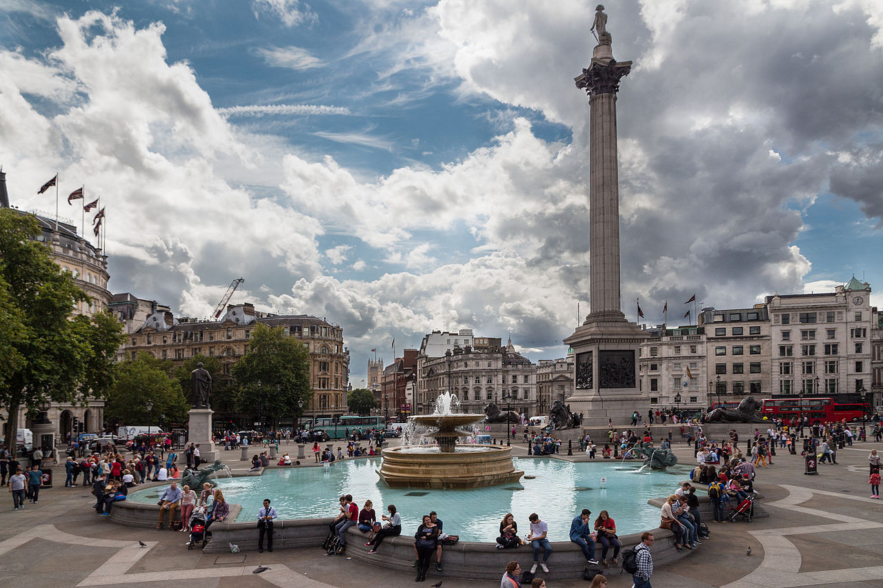 Trafalgar Square and its fountains, with Nelson's Column on the right - 2014