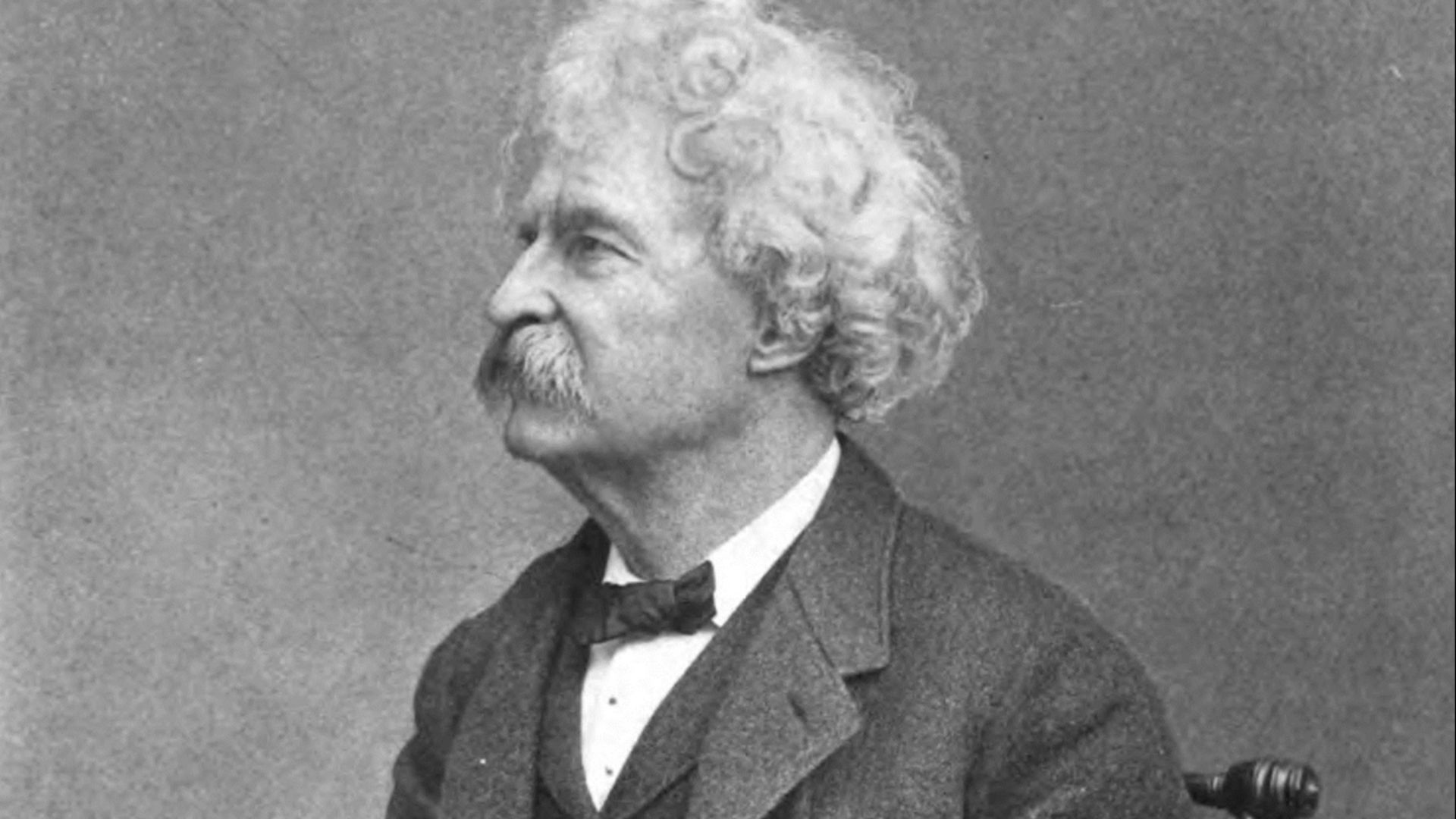 File:Photograph of Mark Twain.jpg