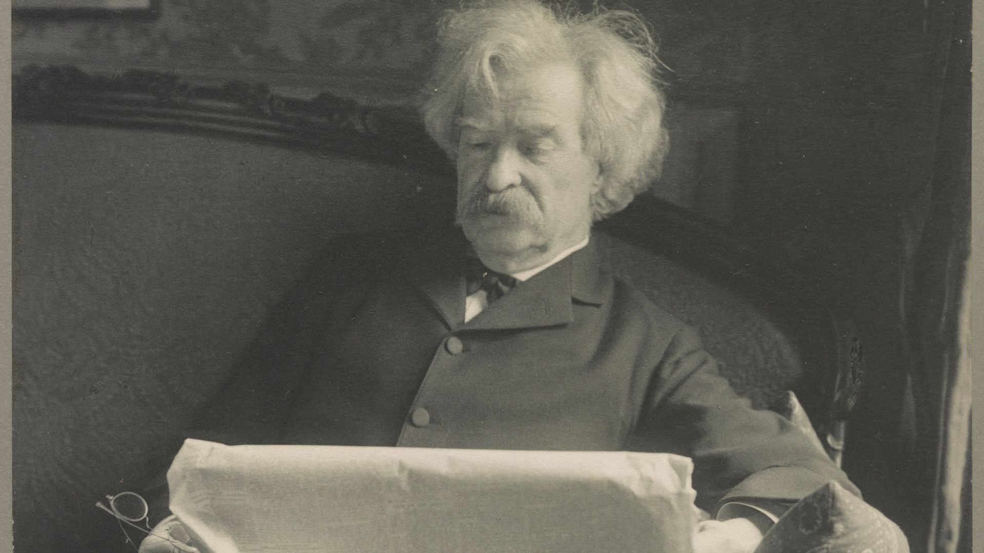 File:Mark Twain LCCN2014645012.jpg