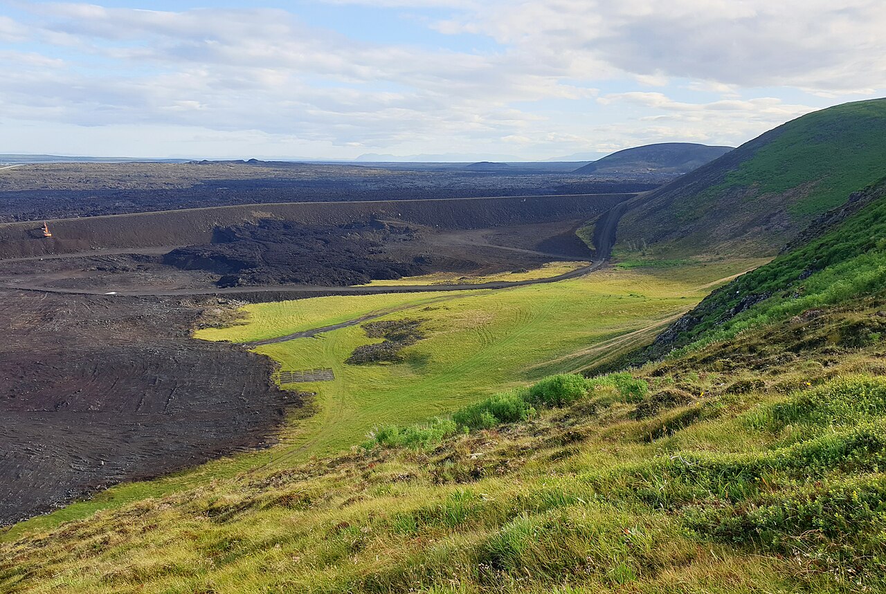Svartsengi seen from Sýlingarfell