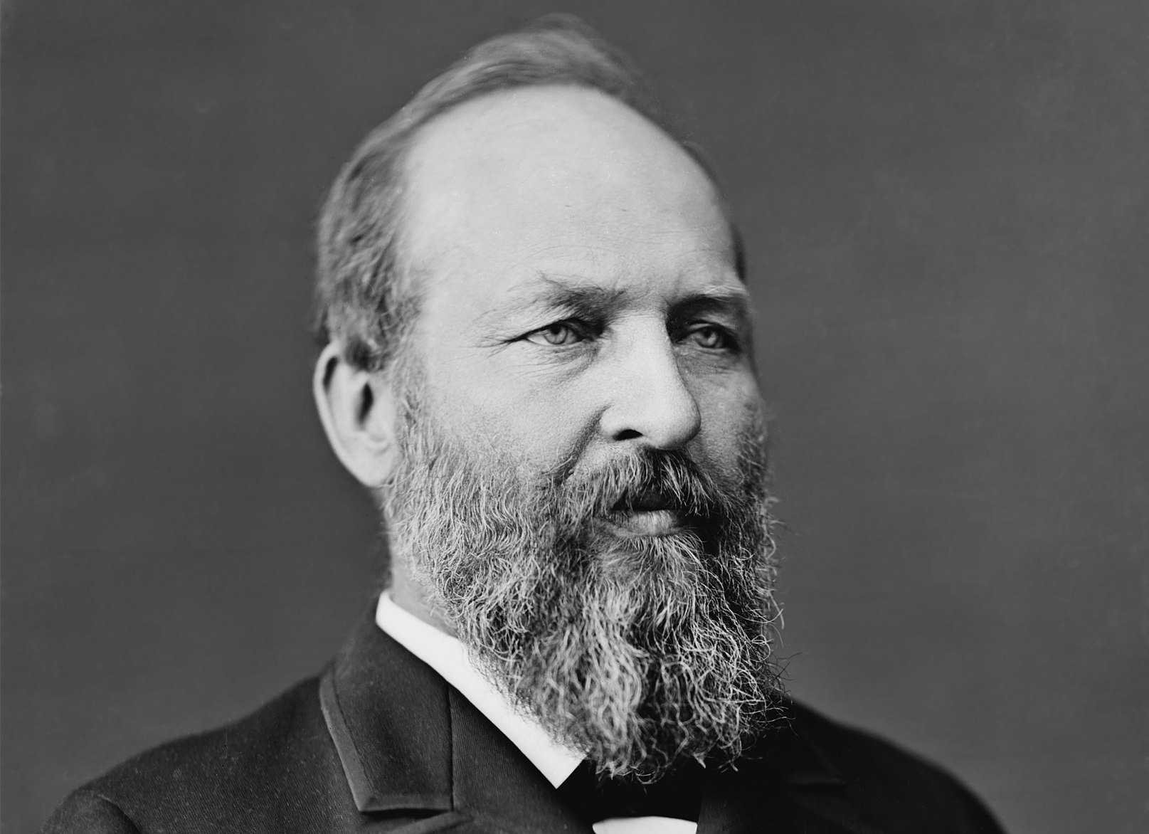 Photo Portrait of seated James Abram Garfield