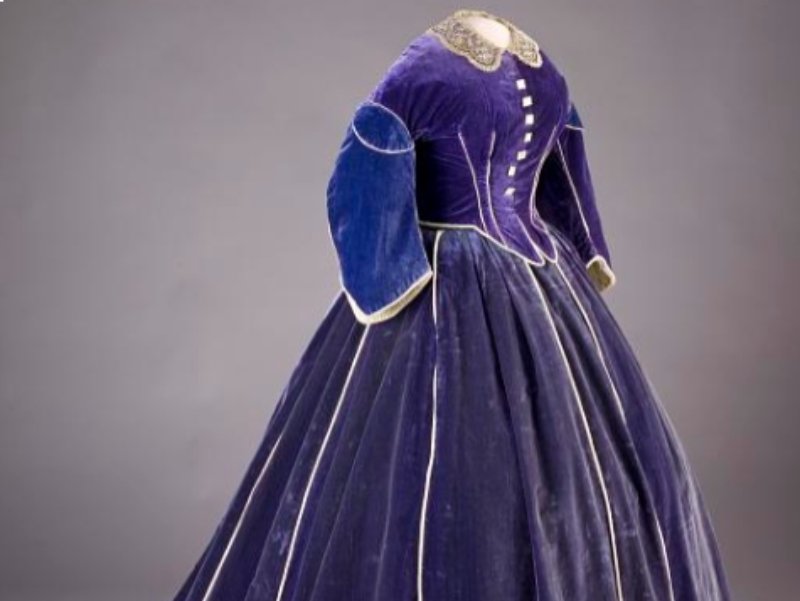Mary Lincoln’s purple velvet skirt and daytime bodice