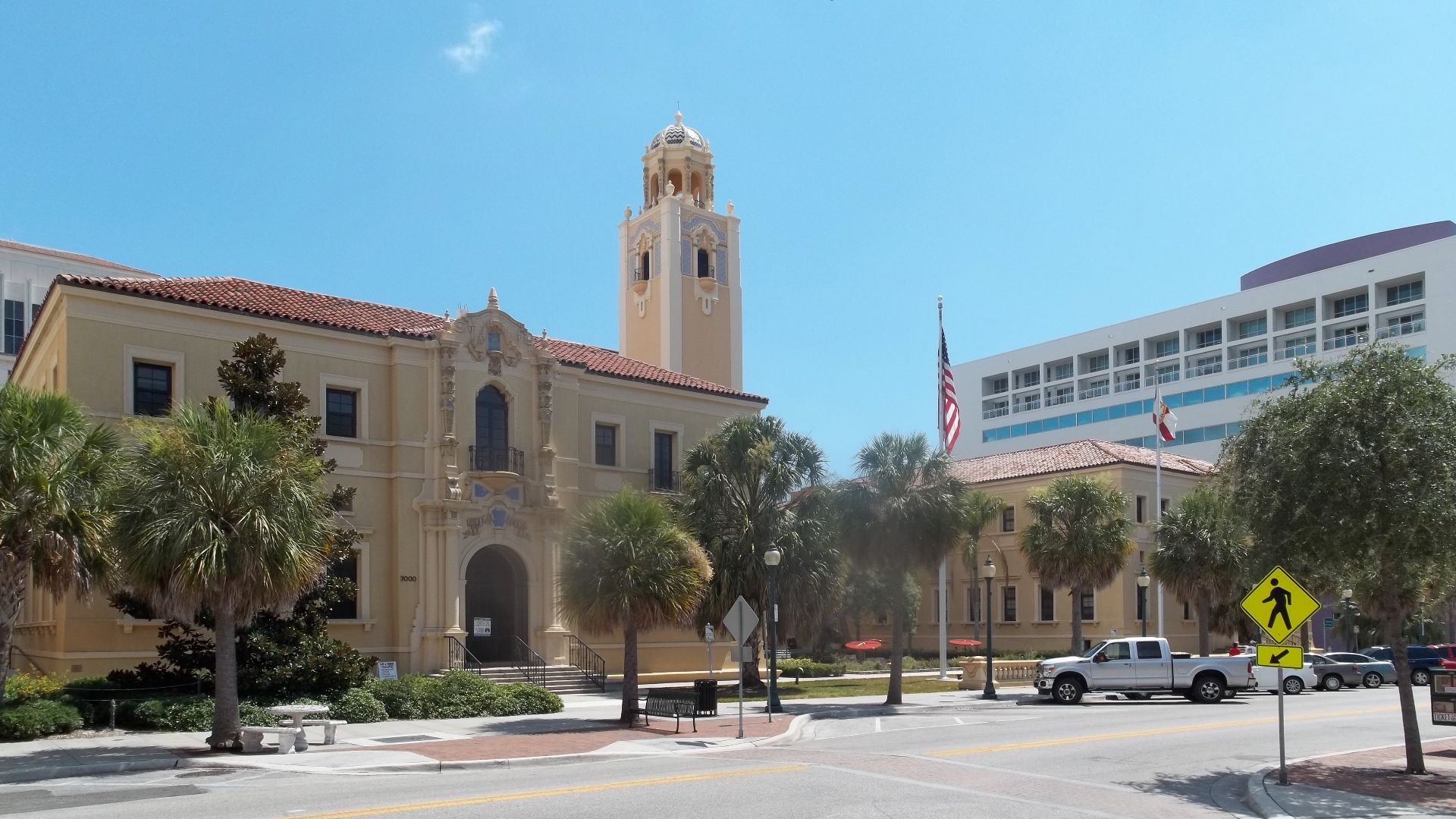 File:Sarasota FL County crths pano01.jpg