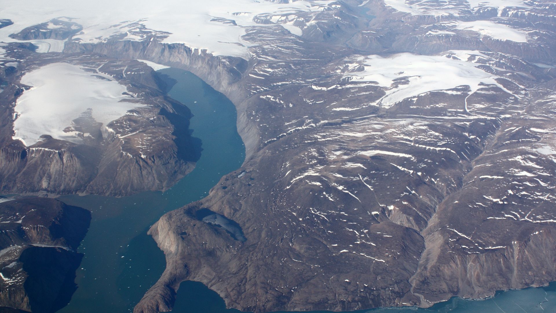 File:Aerial photograph of Greenland, 20080709.jpg