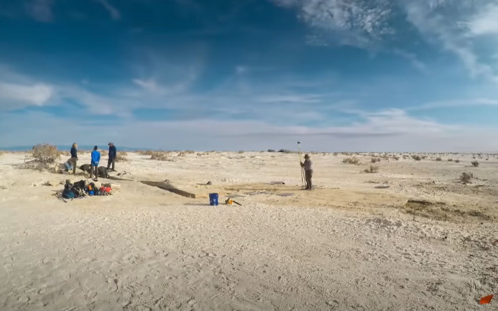 Screenshot of Ice Age Footprints (2022)