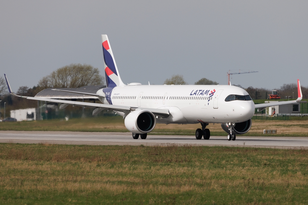 LATAM Airlines (LA | LAN) at Hamburg Finkenwerder