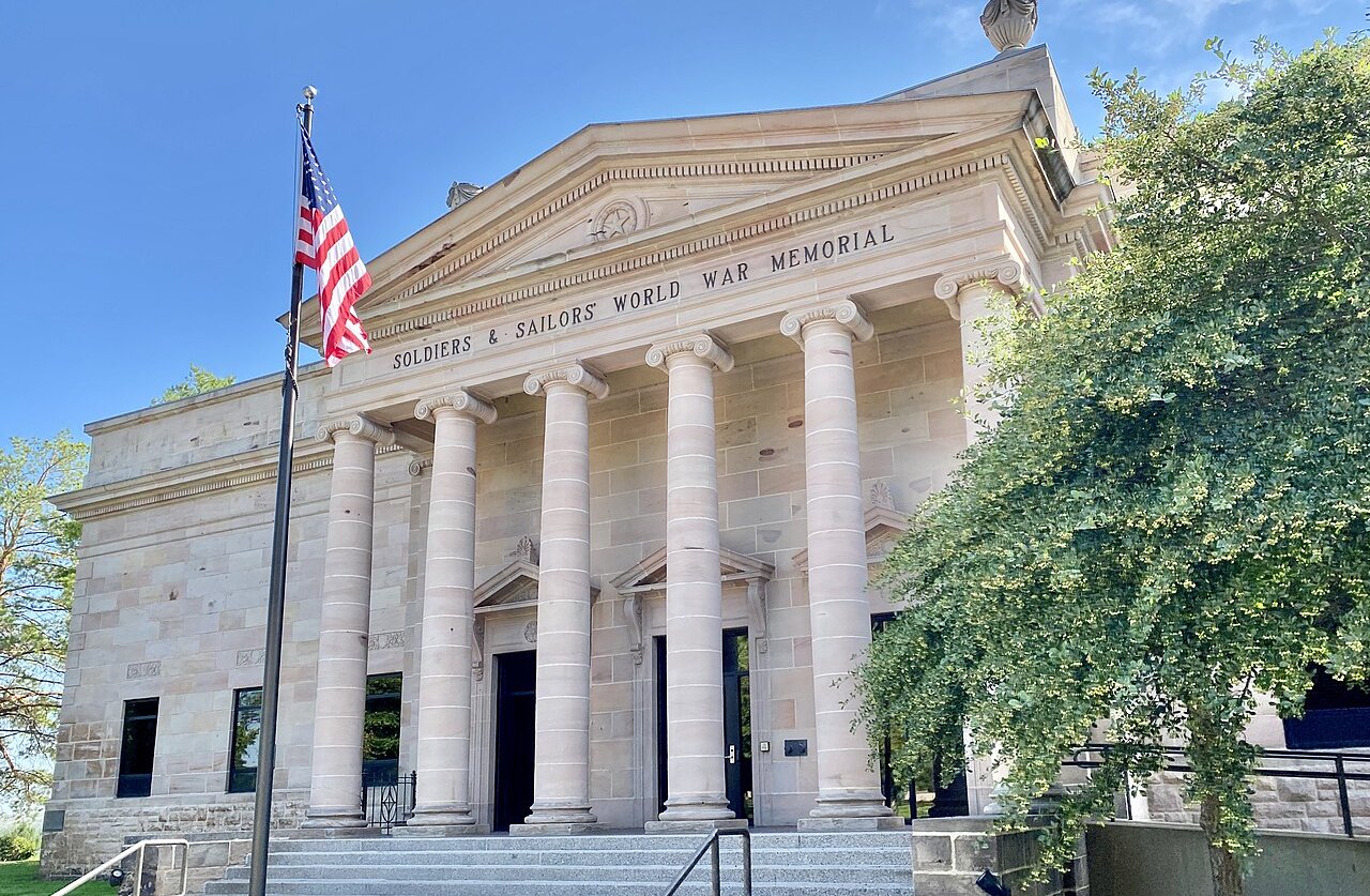 Soldiers and Sailors World War Memorial, Capitol Avenue