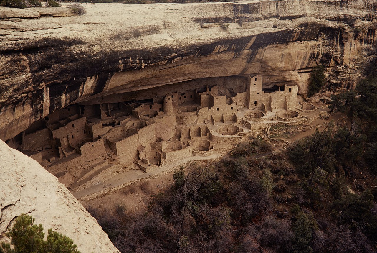 Cliff Palace Of The Cliff Dwellings
