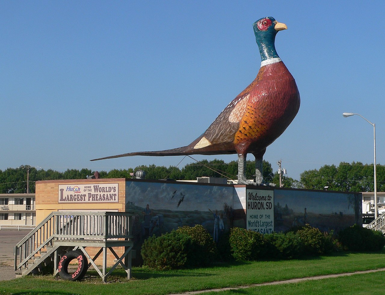 "World's Largest Pheasant", on south side of U.S. Highway