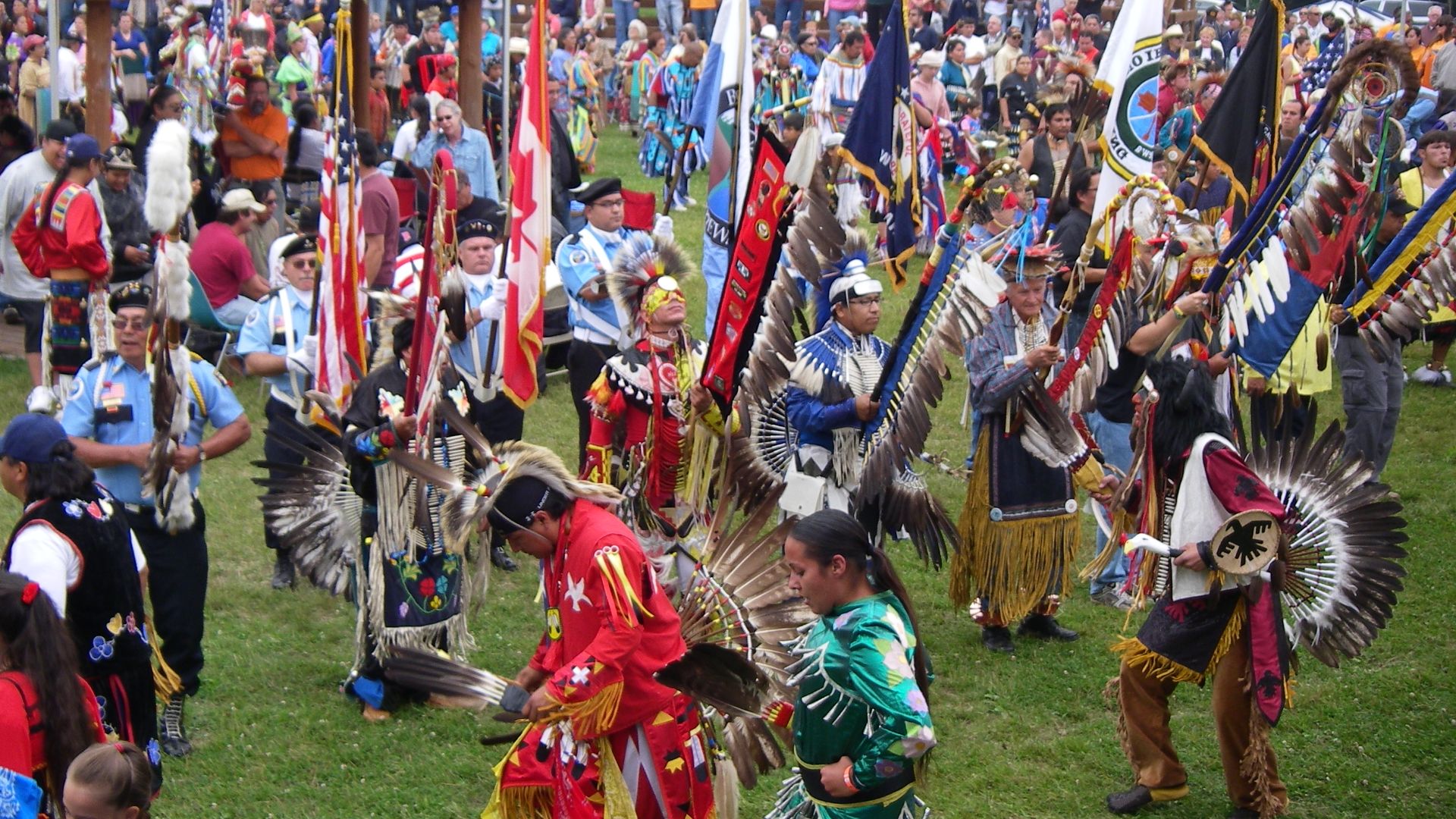 File:Grand Portage Pow Wow 2009.JPG