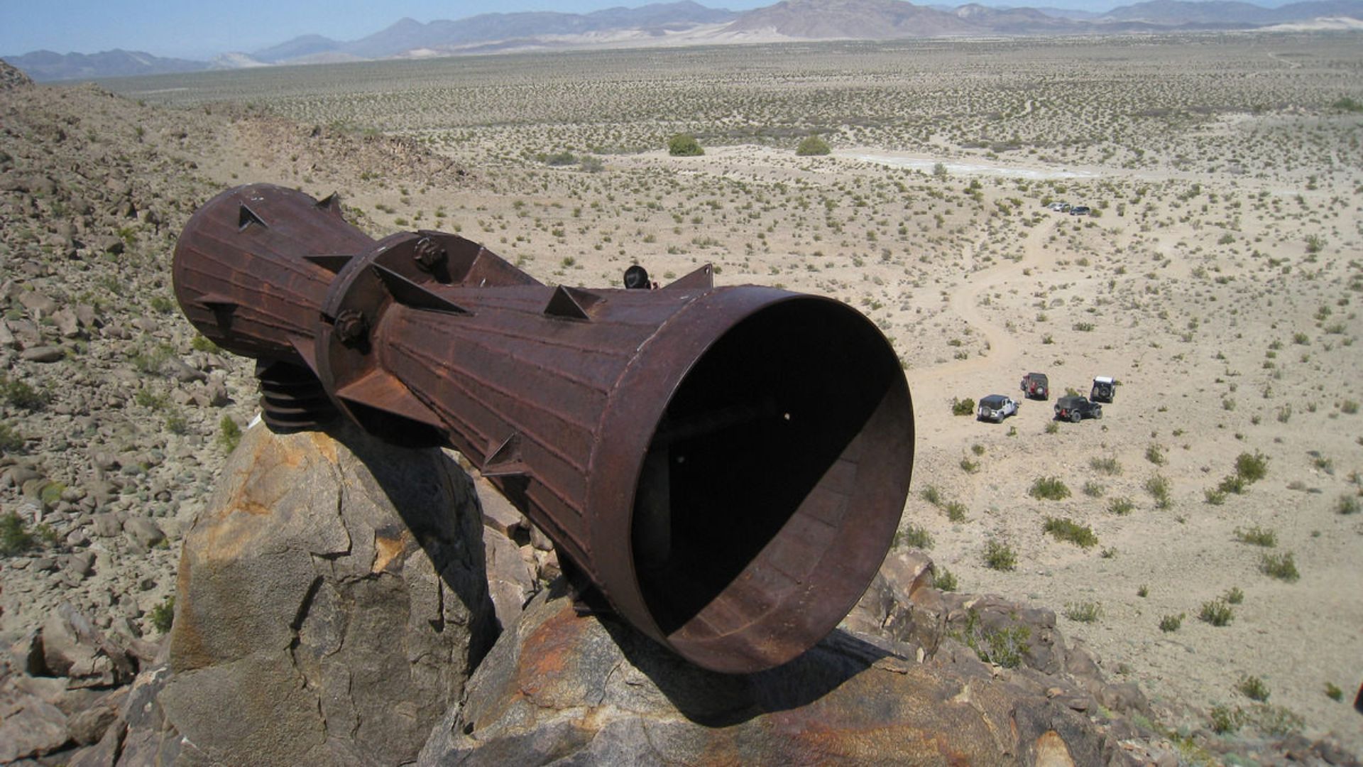 File:Mojave megaphone near Baker, CA.jpg