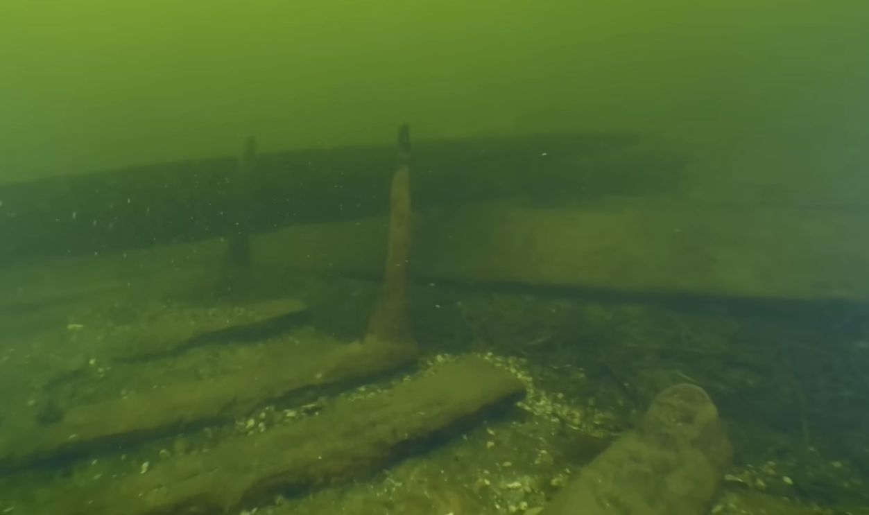 Huge Prehistoric Sailing Ships