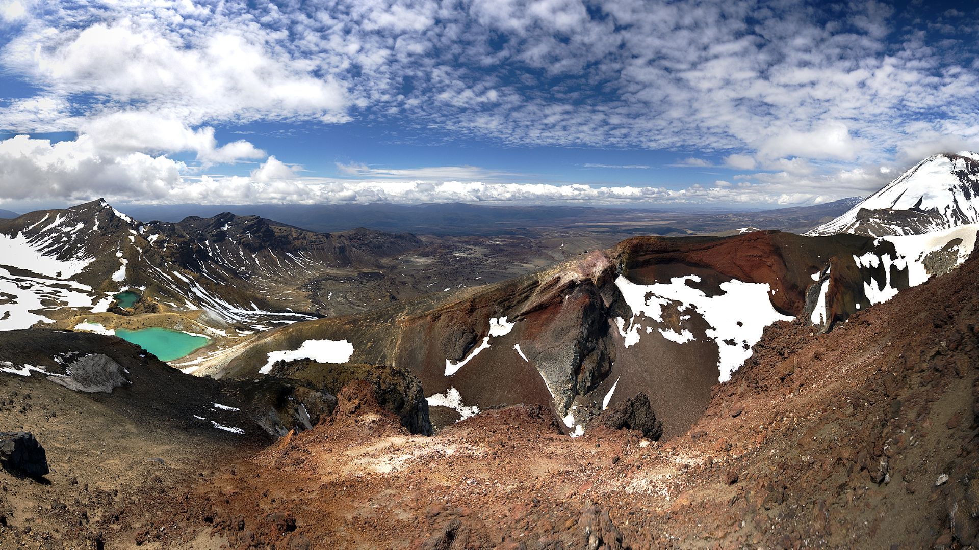 File:Tongariro Alpine Crossing.jpg