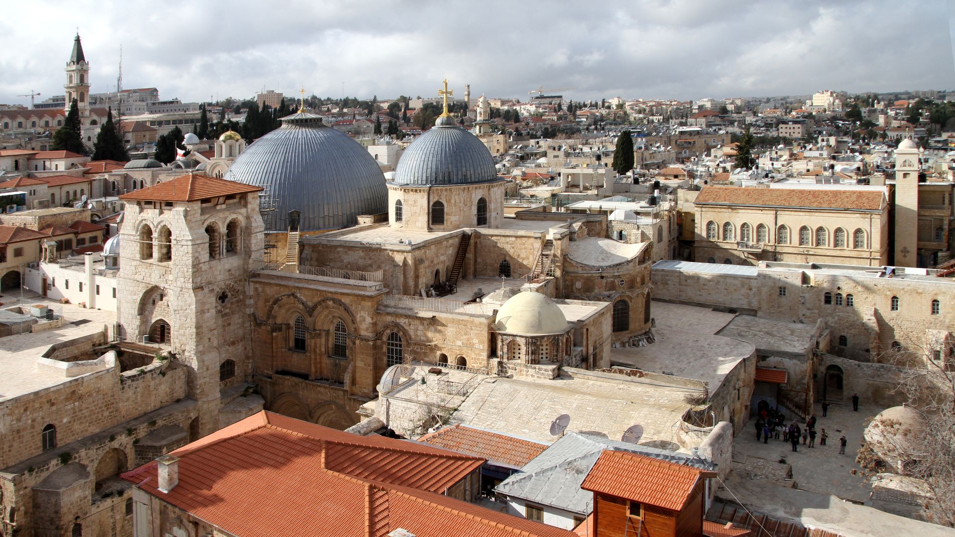 File:Jerusalem-Grabeskirche-14-vom Erloeserkirchturm-2010-gje.jpg