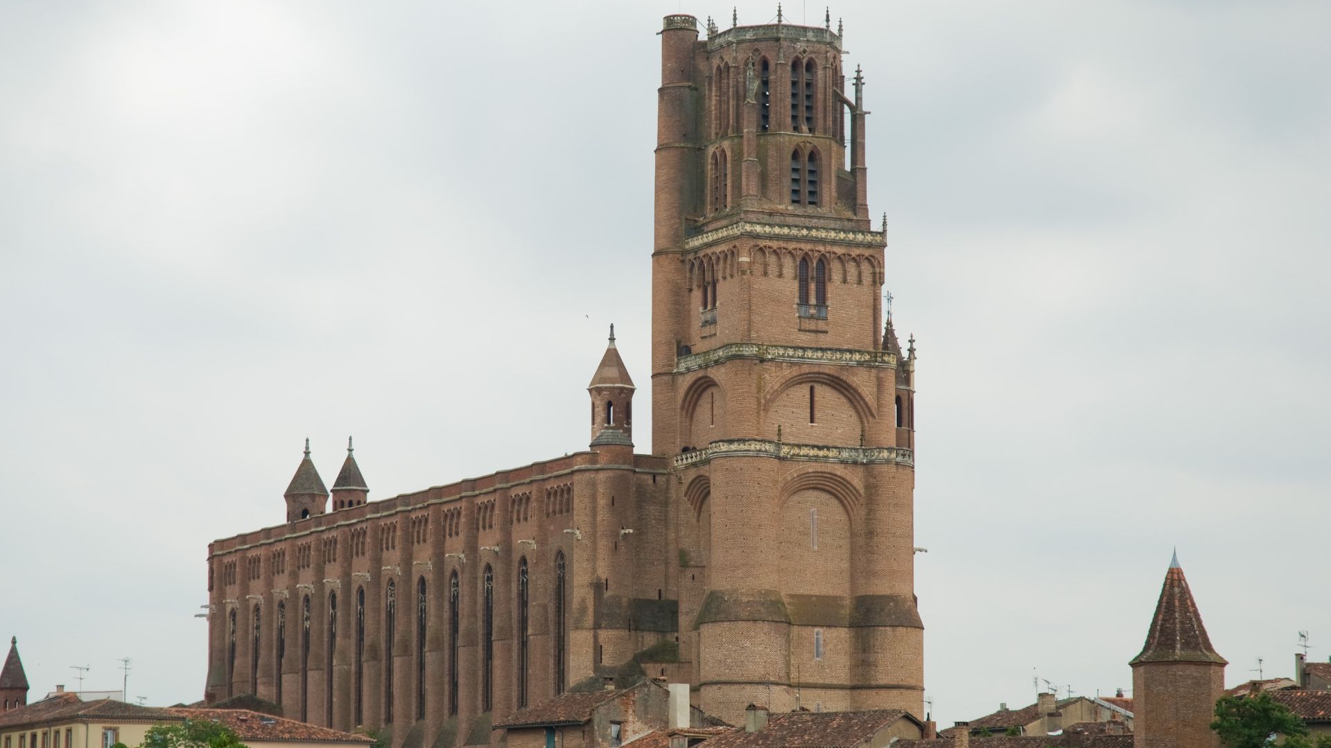 File:Albi cathedral - outdoor view.jpg