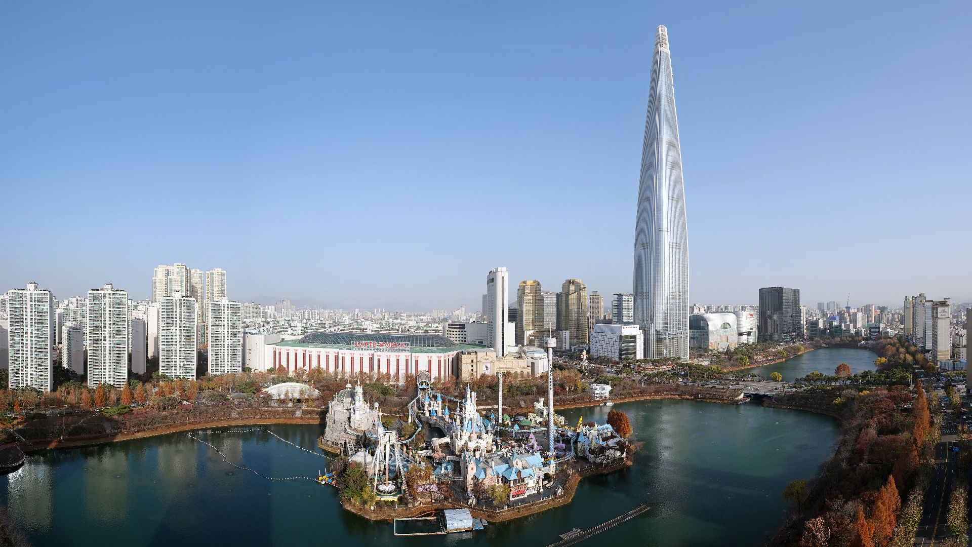 File:Lotte World day view 5.jpg