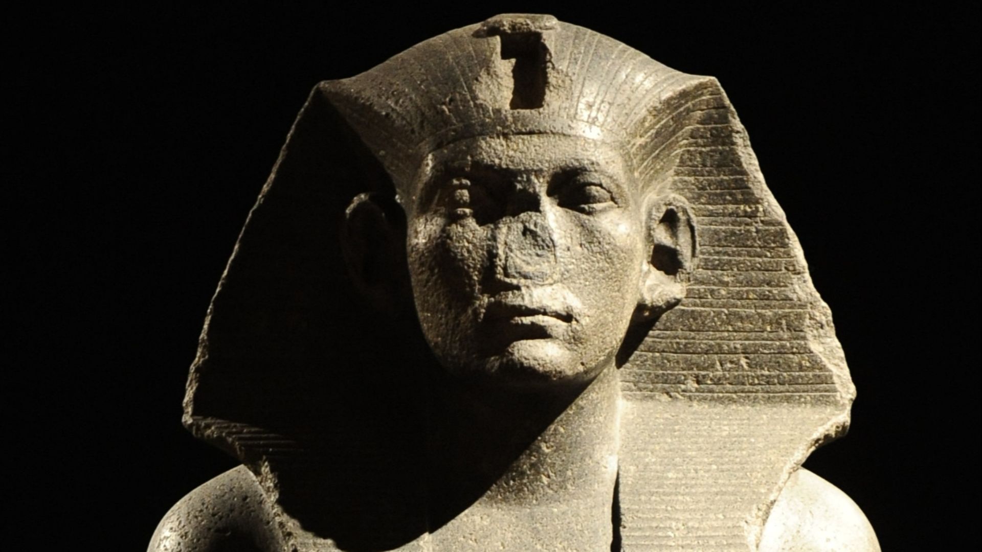 File:Praying statue of king Amenemhet III - 1840-1800 BC - Neues Museum.JPG