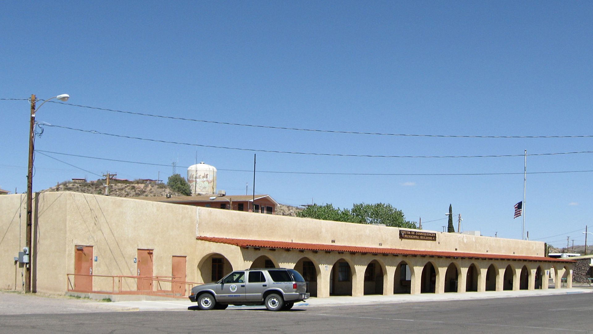 File:Truth or Consequences New Mexico City Hall.jpg