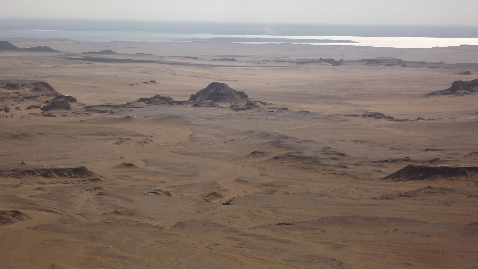 File:Lake qarun protected area by Hatem Moushir 2.JPG
