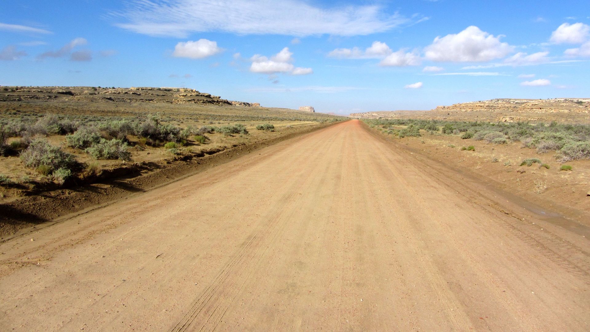 File:Road to Chaco Canyon.jpg