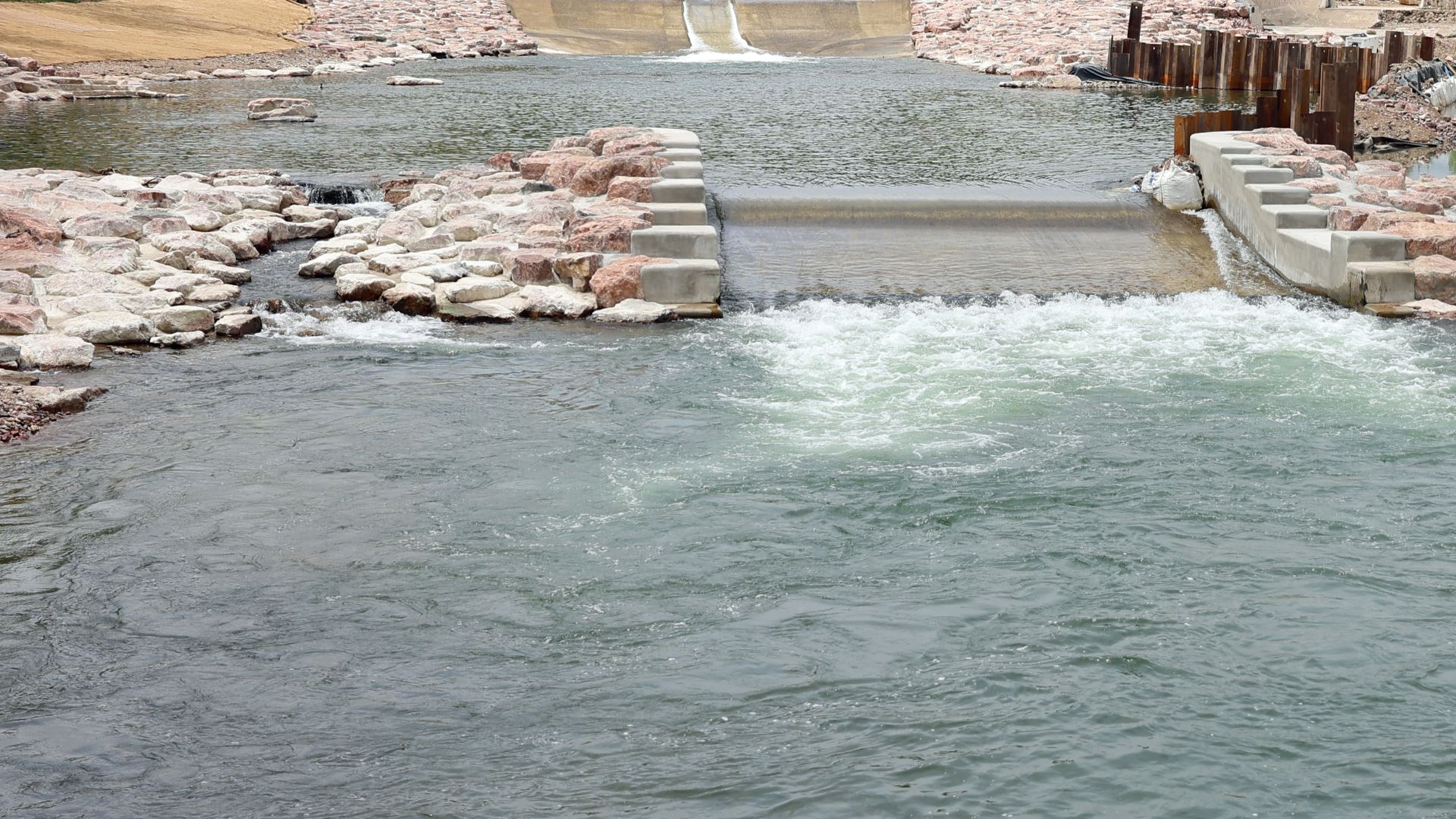 File:Rebuilt diversion dam at Pueblo Waterworks Park.JPG