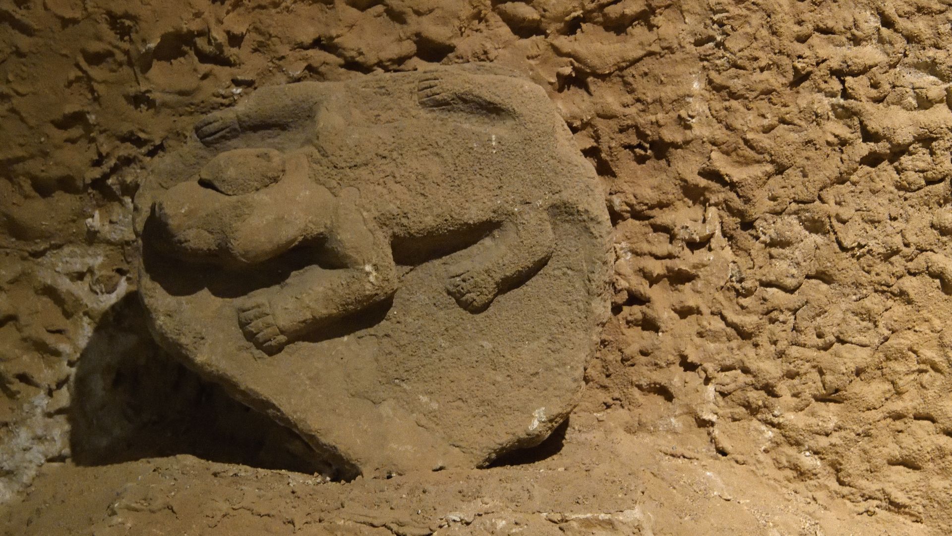 File:Urfa museum Animal relief sept 2019 4772.jpg