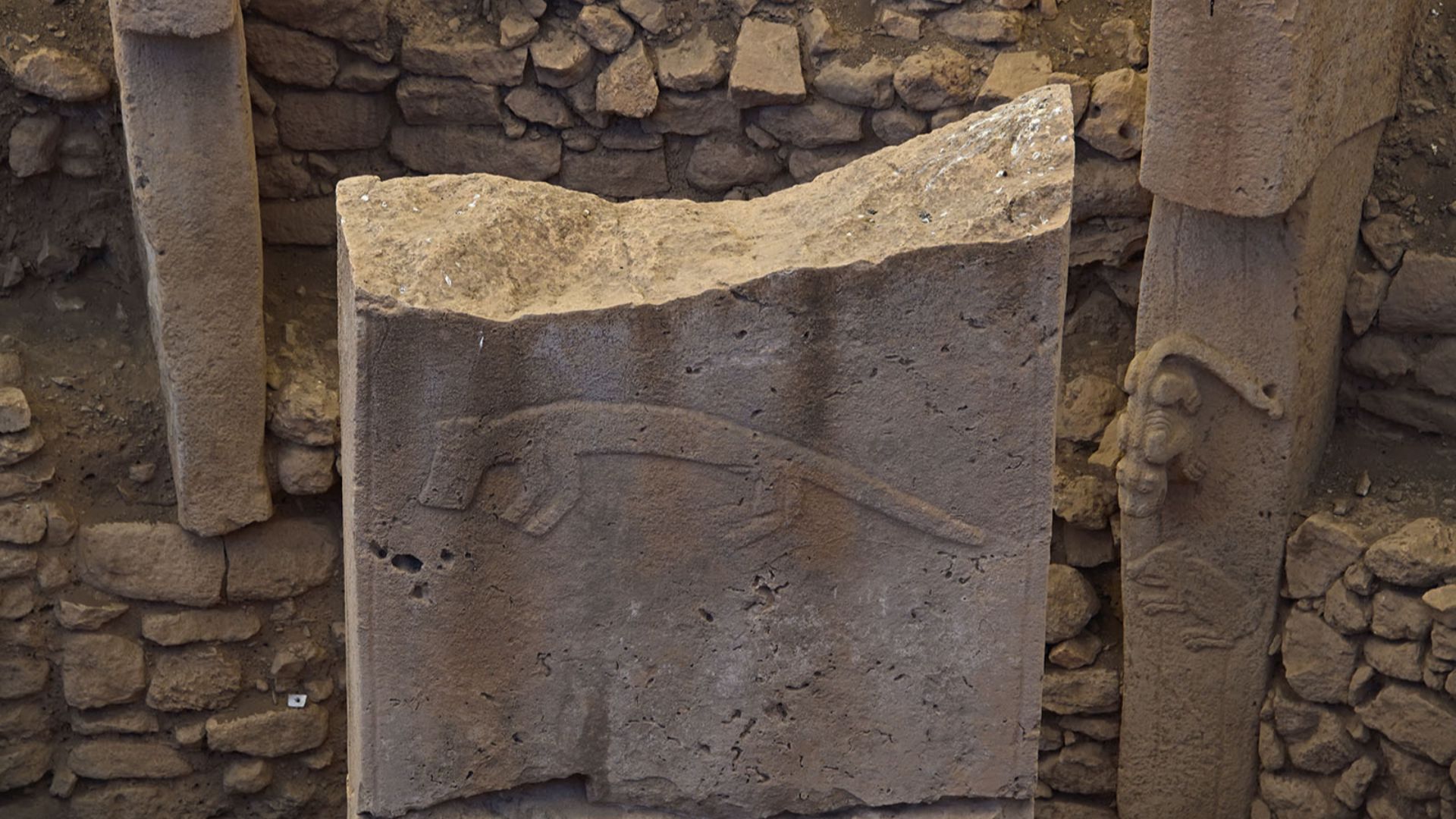 File:Göbeklitepe Building C 5380.jpg
