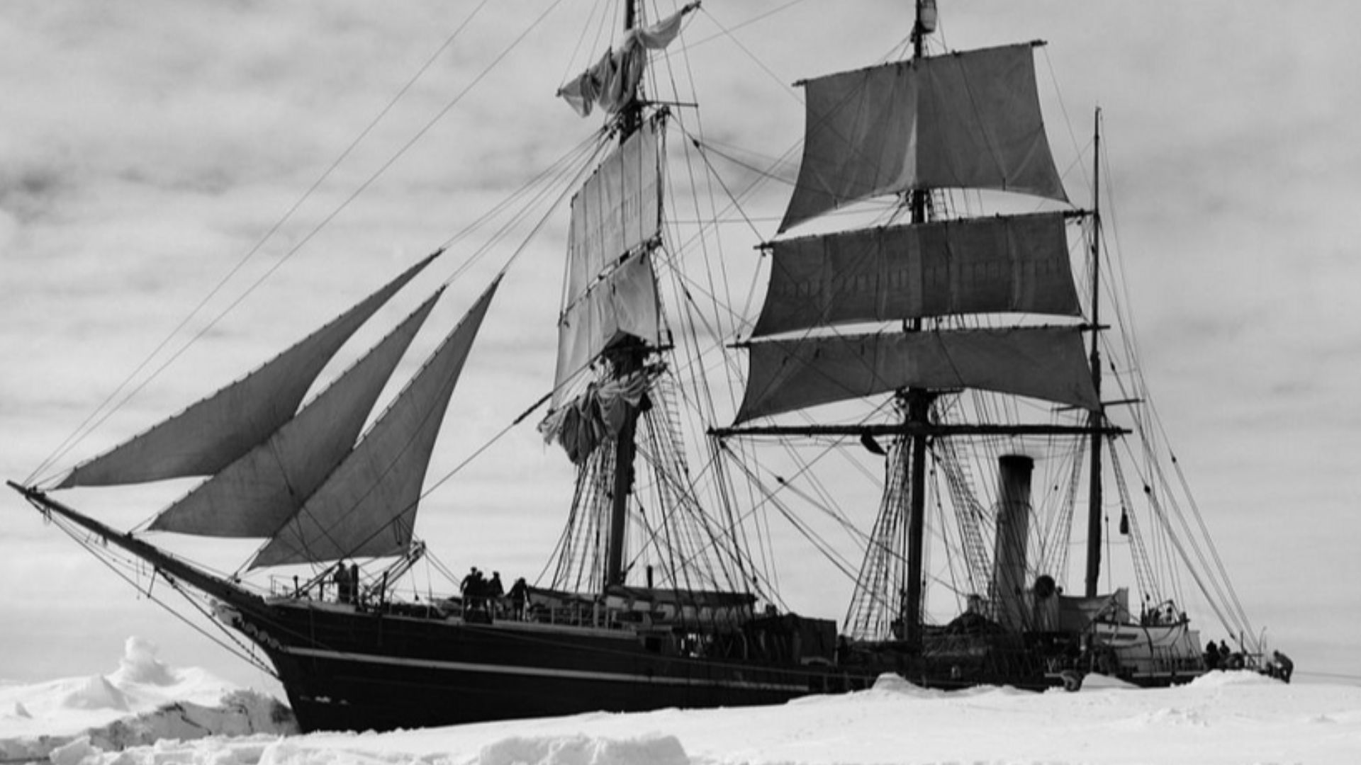 File:Ponting Terra Nova b.jpg