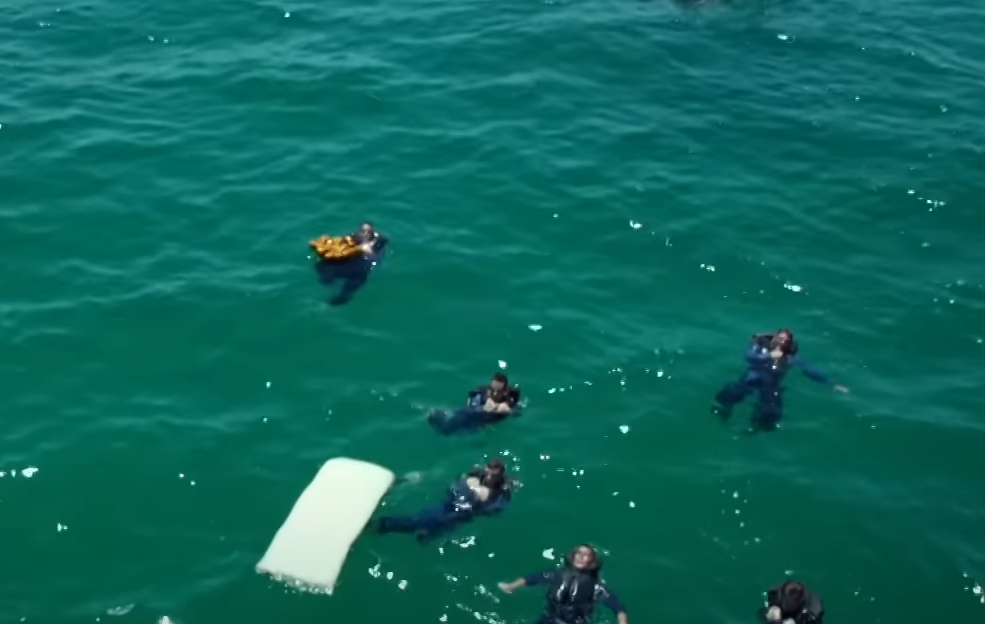 A screenshot from the movie USS Indianapolis: Men of Courage