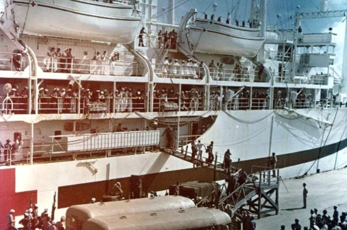 Survivors of the heavy cruiser USS Indianapolis