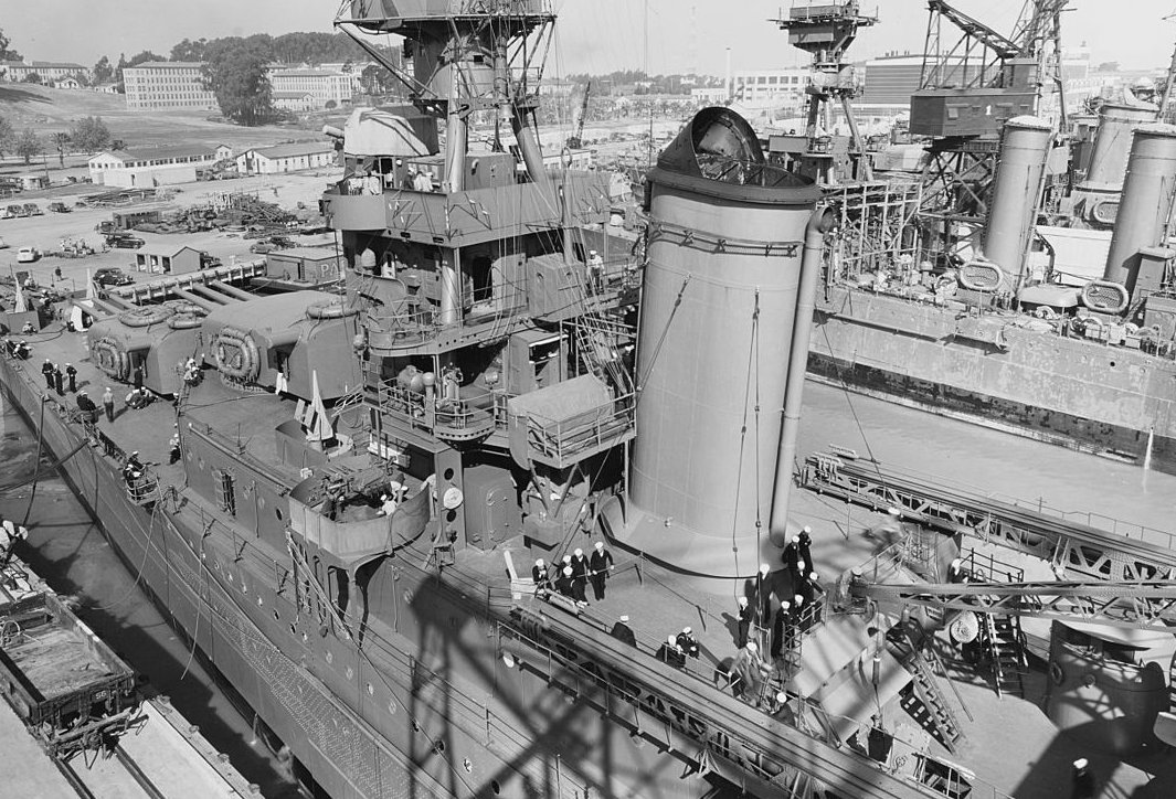 Closeup view of her forward half, from the port side